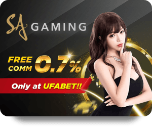 How Live Casino Dealers Enhance the Gaming Experience for Users